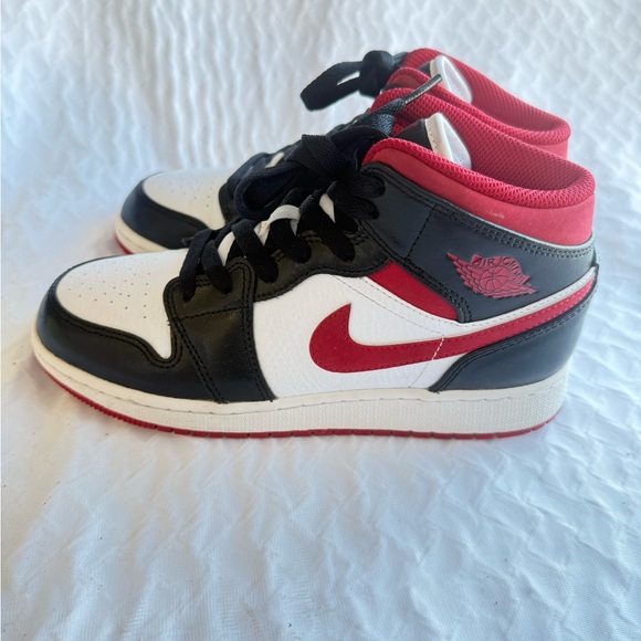 jordan 1 mid 4.5